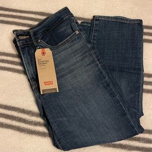 NWT size 29 Womens Levi's Dark Blue Skinny Capri Pants